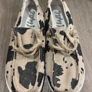 Gypsy Jazz Black and Tan Moccasins